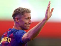 雷电竞-莱万多夫斯基新星出色防守表现惊艳，SKT未来可期！的简单介绍